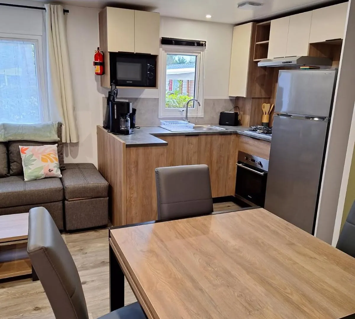 Domaine De Kerlann Mobil-Home197 Pont-Aven 0*,  Francie